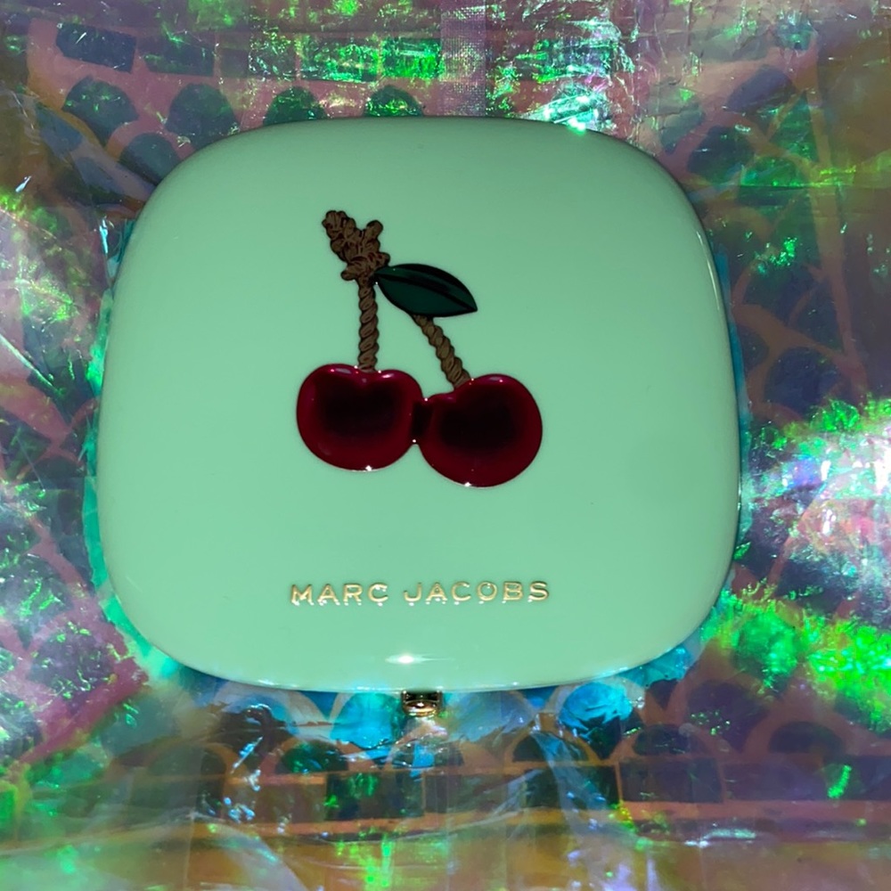 NWOB - MARC JACOBS O!MEGA Glaze - 079 GILTY - Picture 2 of 15